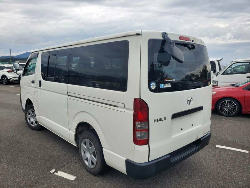 HIACE VAN-1