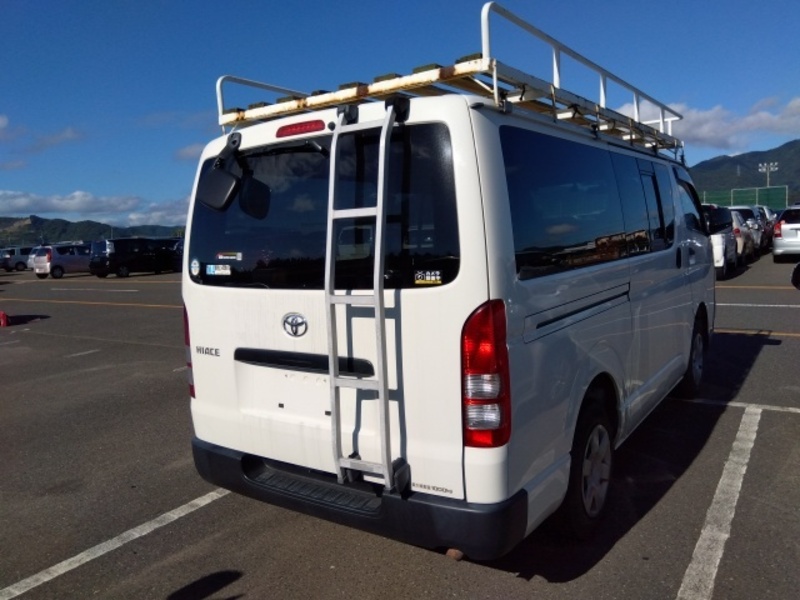 HIACE VAN-4