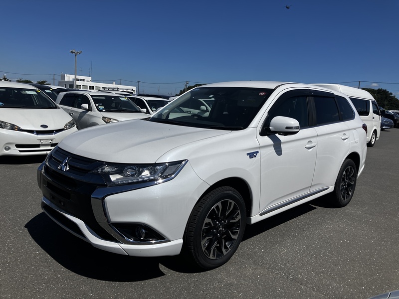 MITSUBISHI OUTLANDER PHEV