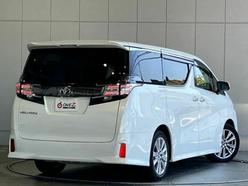 VELLFIRE-1