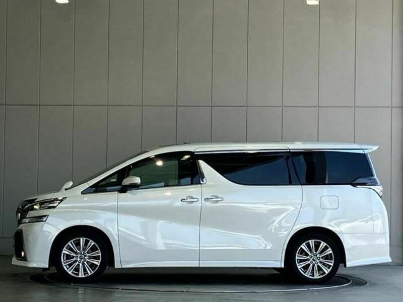 VELLFIRE-26