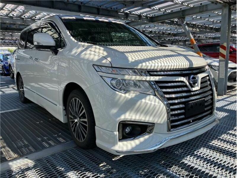 NISSAN　ELGRAND