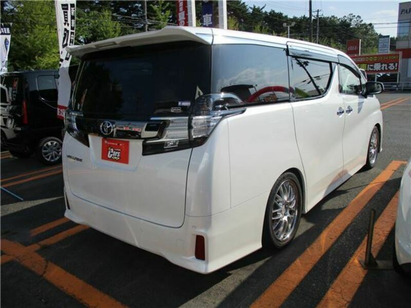 VELLFIRE-1