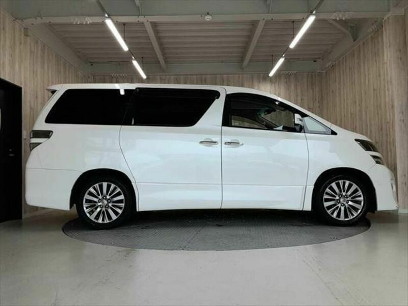 VELLFIRE-19