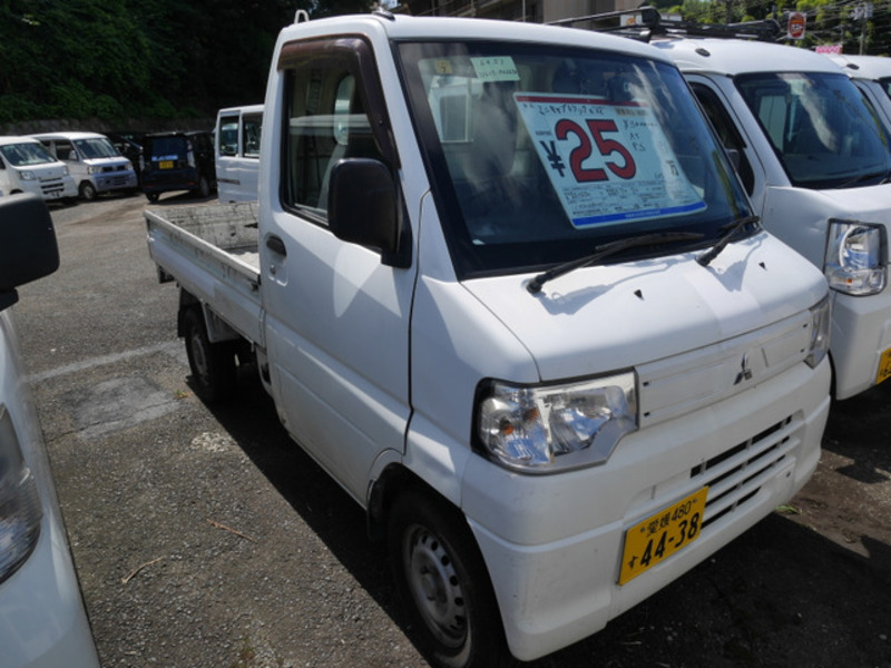 MITSUBISHI MINICAB TRUCK