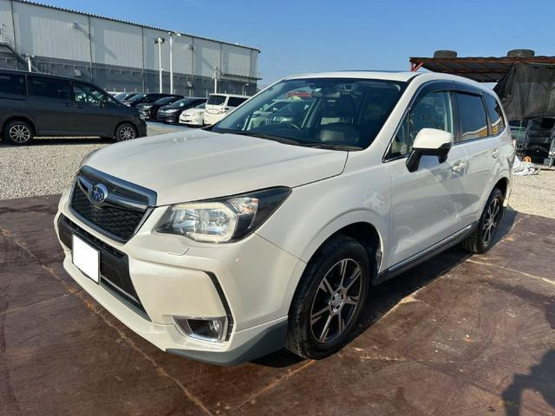 SUBARU　FORESTER