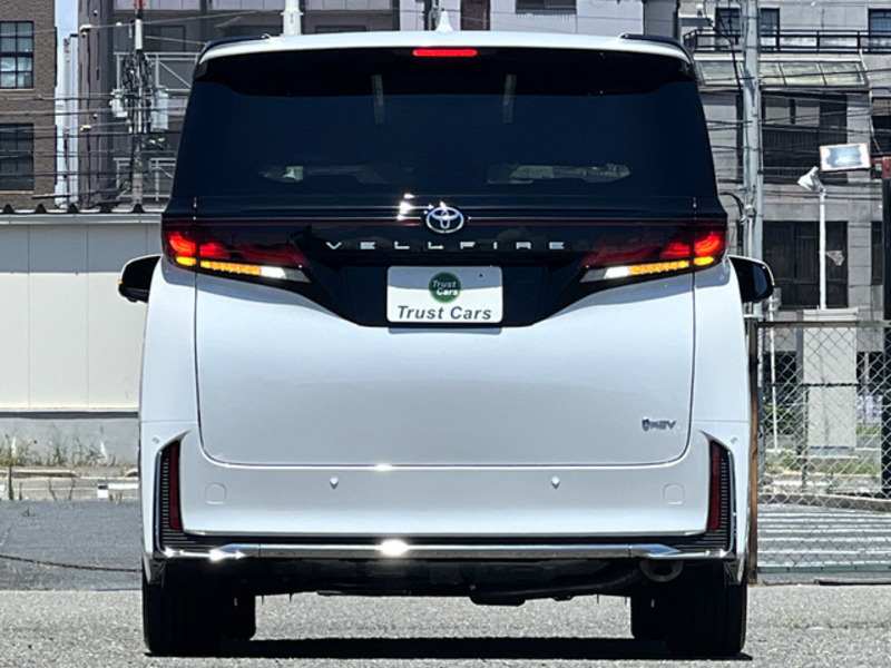 VELLFIRE-10