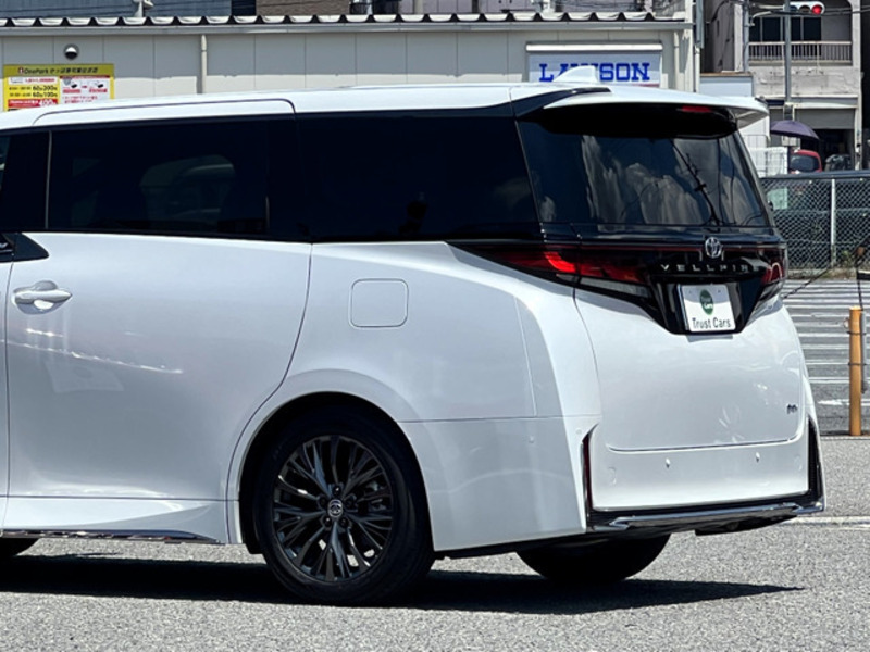 VELLFIRE-11