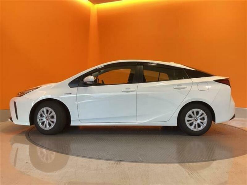 PRIUS-17