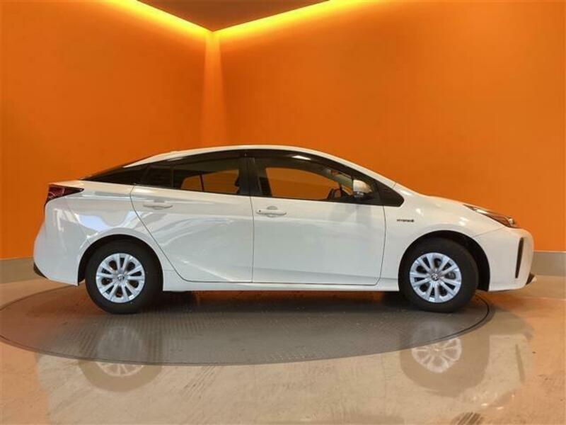 PRIUS-13