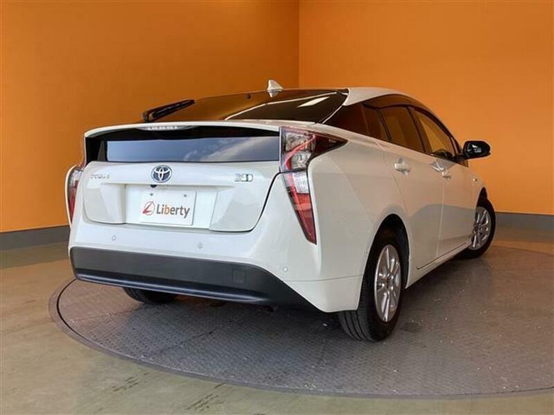 PRIUS-13