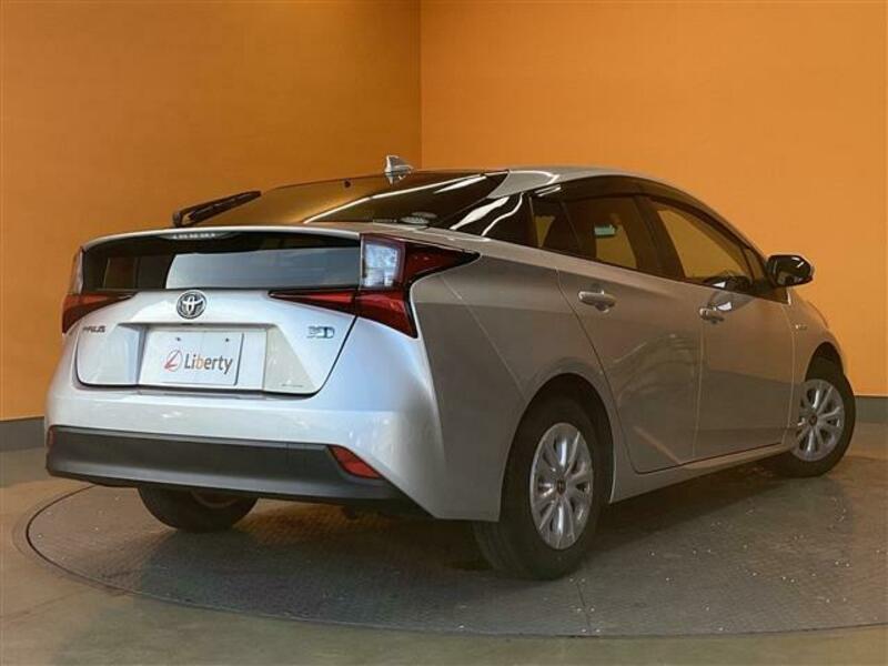 PRIUS-13