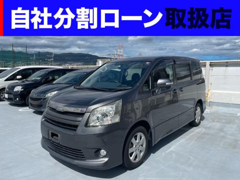 TOYOTA　NOAH