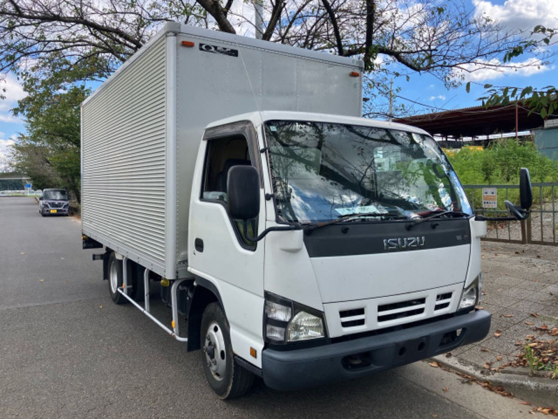 ISUZU　ELF