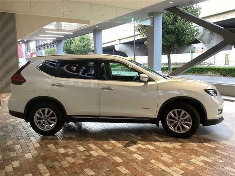 X-TRAIL-13