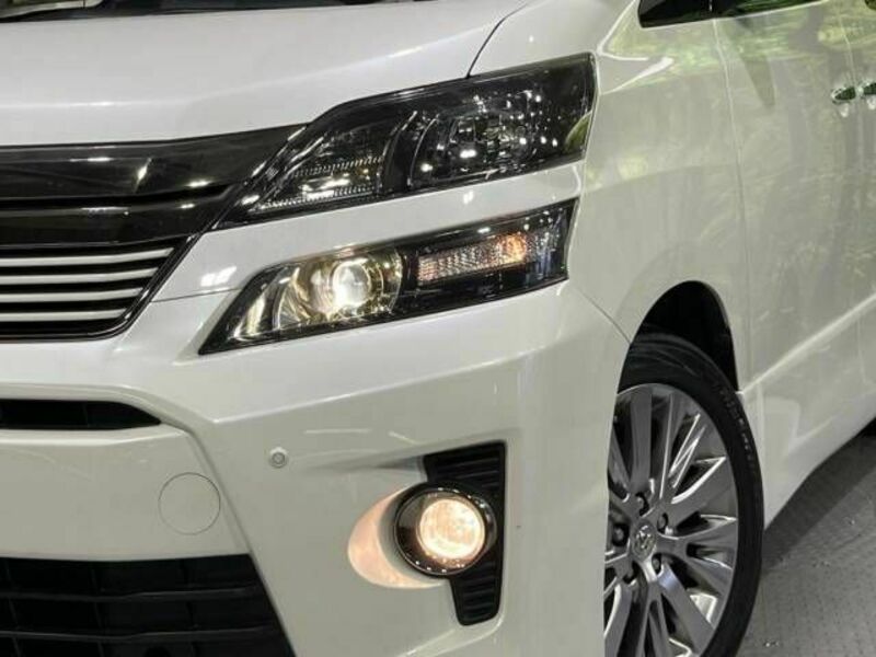 VELLFIRE-13