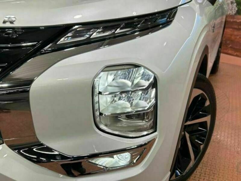 OUTLANDER PHEV-12