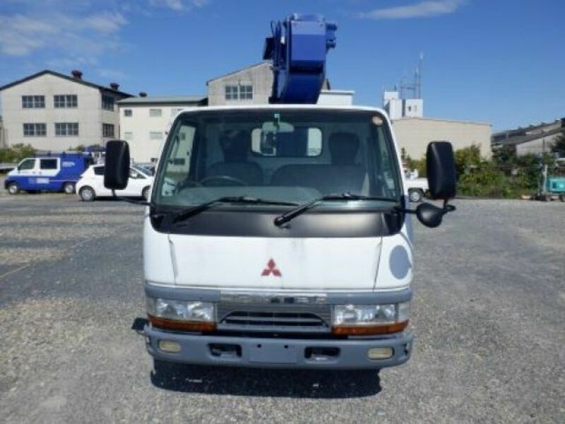 MITSUBISHI　CANTER