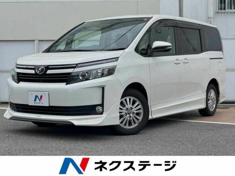 TOYOTA　VOXY