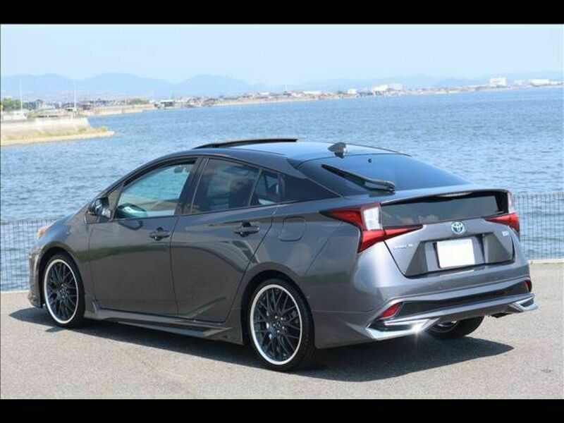 PRIUS-3