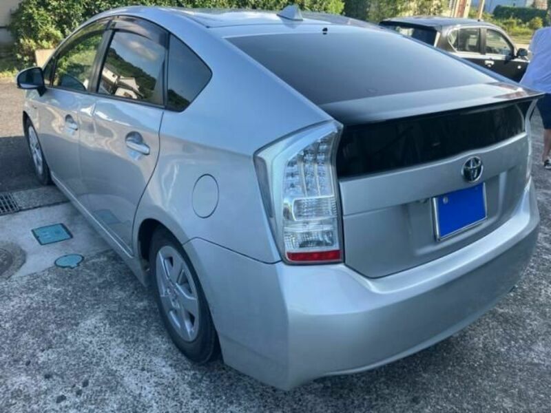 PRIUS-3