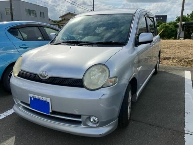 TOYOTA　SIENTA