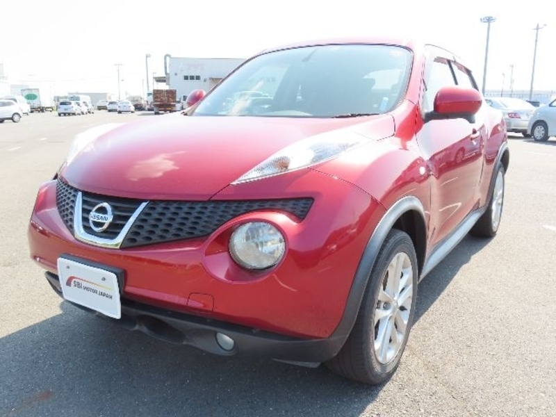 NISSAN　JUKE