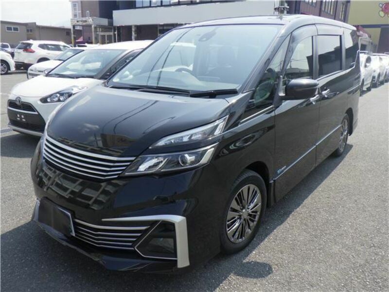 NISSAN　SERENA