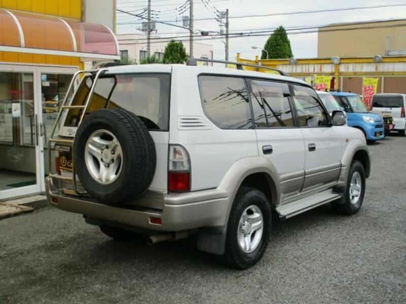 LAND CRUISER PRADO-1