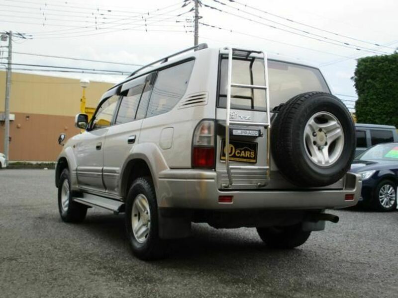 LAND CRUISER PRADO-3