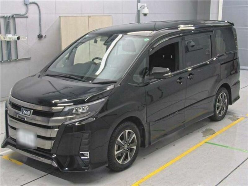 TOYOTA　NOAH