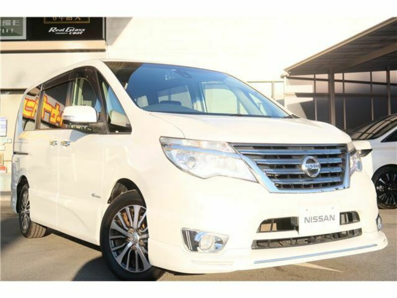 NISSAN　SERENA