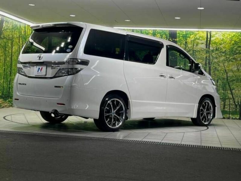 VELLFIRE-18