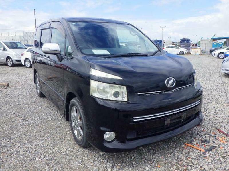 TOYOTA　VOXY