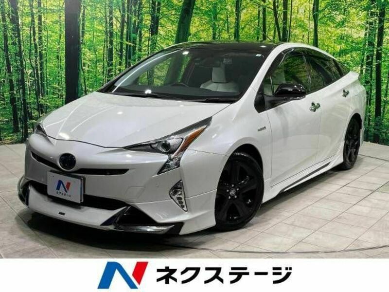 TOYOTA　PRIUS