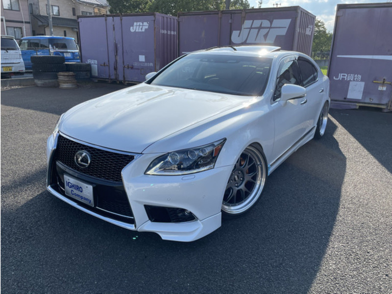 LEXUS　LS