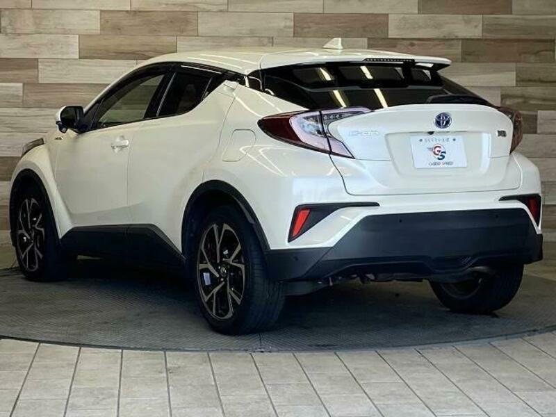 C-HR-15