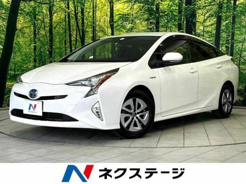 TOYOTA　PRIUS