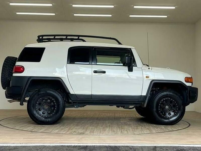 FJ CRUISER-16