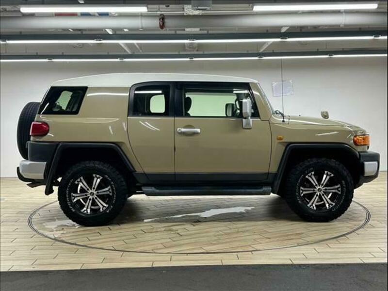 FJ CRUISER-17