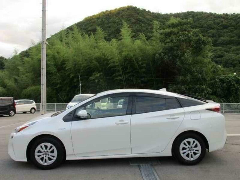 PRIUS-3