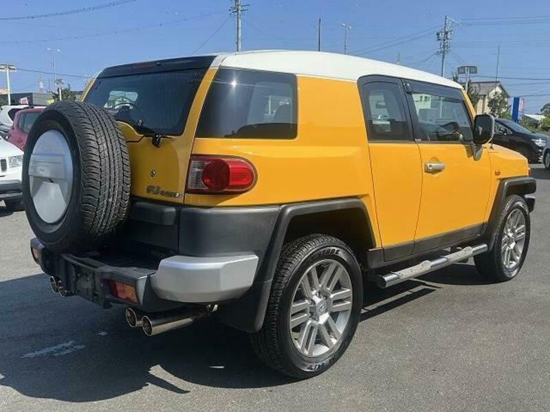 FJ CRUISER-16