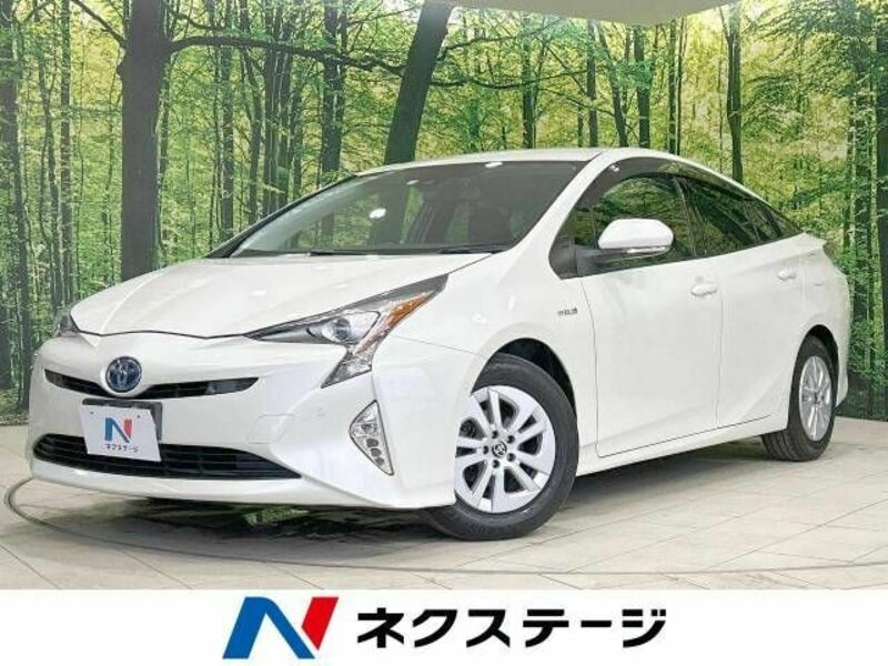 TOYOTA　PRIUS