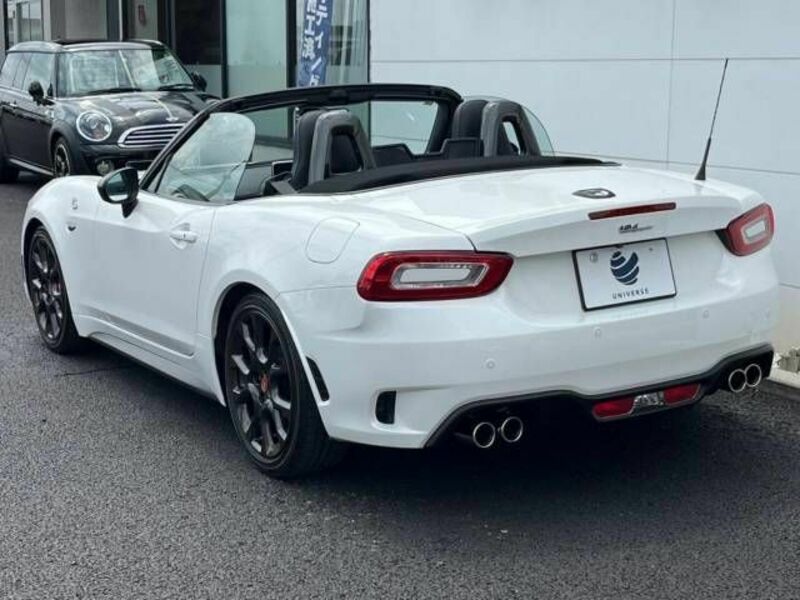 ABARTH 124 SPIDER