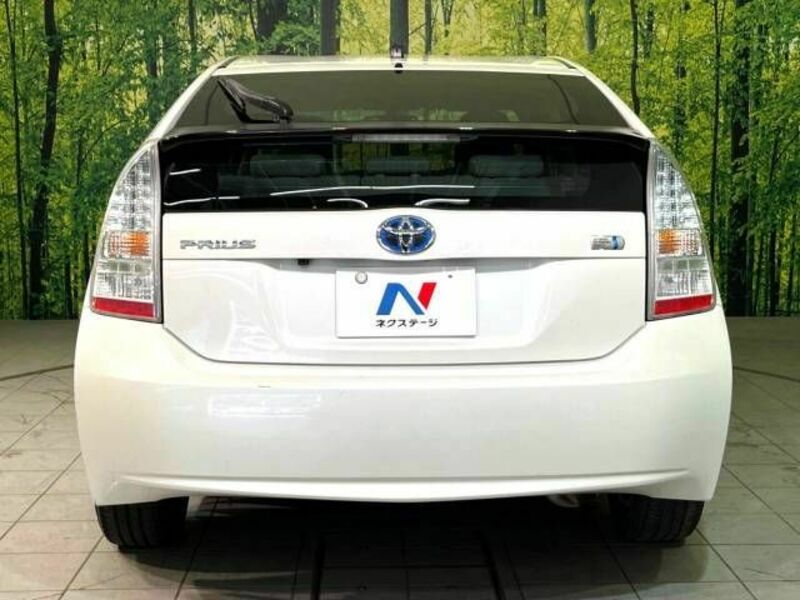 PRIUS-15