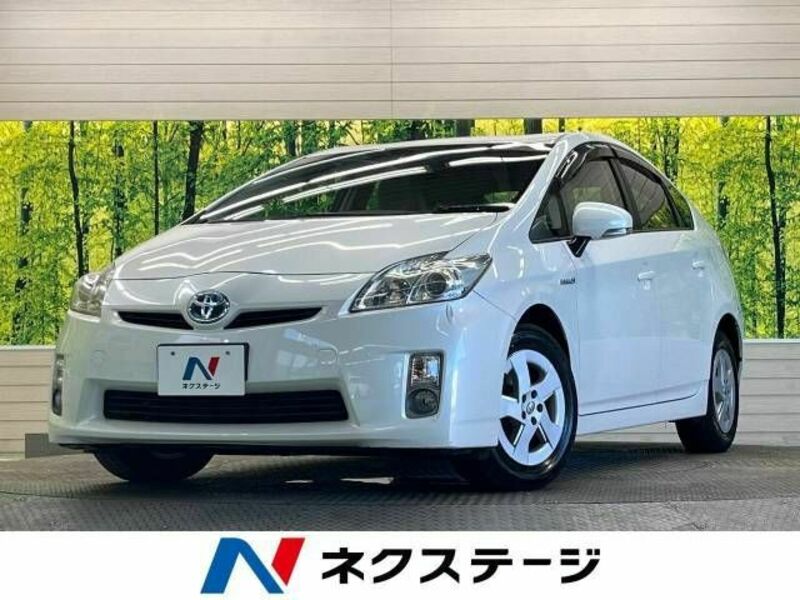 TOYOTA　PRIUS