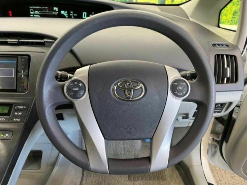 PRIUS-12