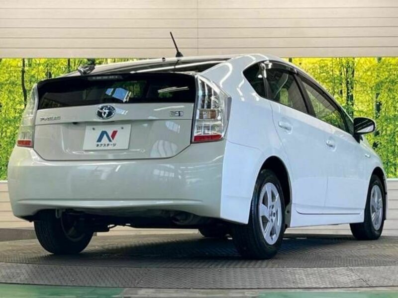 PRIUS-18