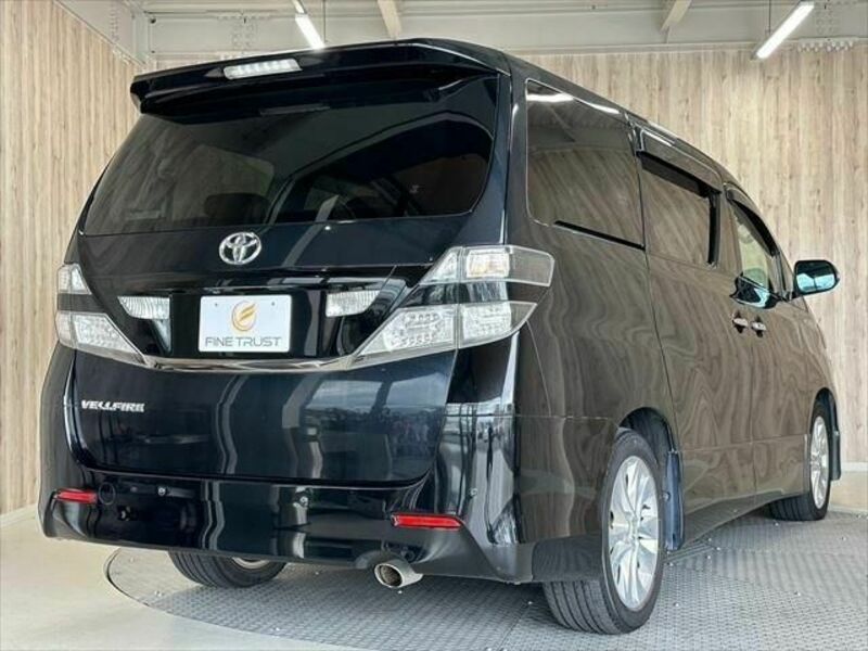 VELLFIRE-18