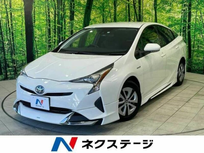 TOYOTA　PRIUS